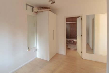 Casa para alugar com 240m², 4 quartos e 3 vagasSuíte