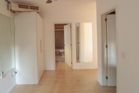 Casa para alugar com 240m², 4 quartos e 3 vagasSuíte