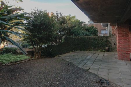 Casa para alugar com 240m², 4 quartos e 3 vagasQuintal