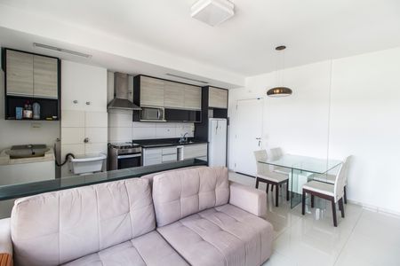 Sala  de apartamento para alugar com 1 quarto, 43m² em Melville Empresarial Ii, Barueri
