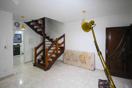 Casa de condomínio à venda com 108m², 3 quartos e 2 vagas Casa de condomínio à venda com 108m², 3 quartos e 2 vagasSala