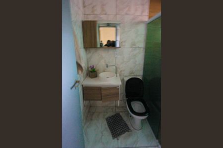 Casa de condomínio à venda com 108m², 3 quartos e 2 vagas Casa de condomínio à venda com 108m², 3 quartos e 2 vagasBanheiro