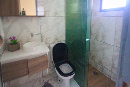 Casa de condomínio à venda com 108m², 3 quartos e 2 vagas Casa de condomínio à venda com 108m², 3 quartos e 2 vagasBanheiro