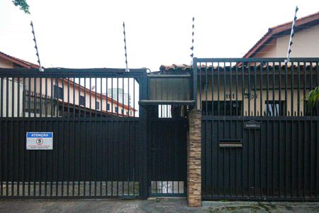 Casa de condomínio à venda com 108m², 3 quartos e 2 vagas Casa de condomínio à venda com 108m², 3 quartos e 2 vagasFachada