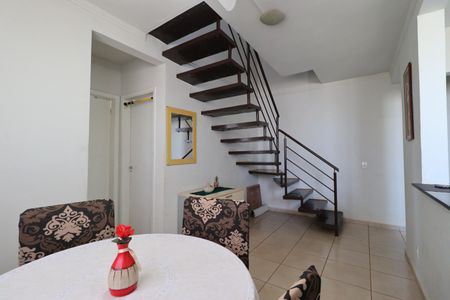 Apartamento para alugar com 107m², 2 quartos e 1 vaga Apartamento para alugar com 107m², 2 quartos e 1 vagaSala