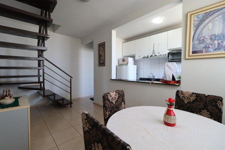 Apartamento para alugar com 107m², 2 quartos e 1 vaga Apartamento para alugar com 107m², 2 quartos e 1 vagaSala