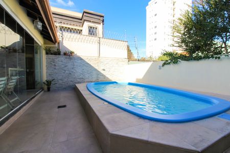 Casa de condomínio à venda com 243m², 4 quartos e 3 vagasÁrea externa