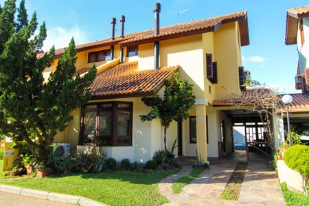 Casa de condomínio à venda com 243m², 4 quartos e 3 vagasFachada