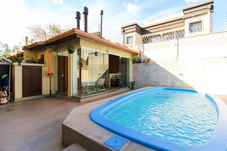 Casa de condomínio à venda com 243m², 4 quartos e 3 vagasÁrea externa