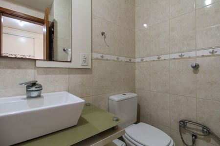 Casa de condomínio à venda com 243m², 4 quartos e 3 vagasBanheiro da Suíte