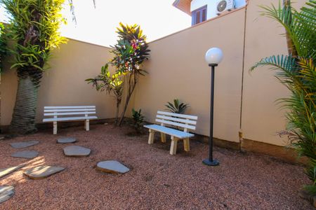 Casa de condomínio à venda com 243m², 4 quartos e 3 vagasÁrea comum