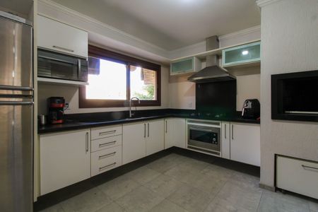 Casa de condomínio à venda com 243m², 4 quartos e 3 vagasCozinha