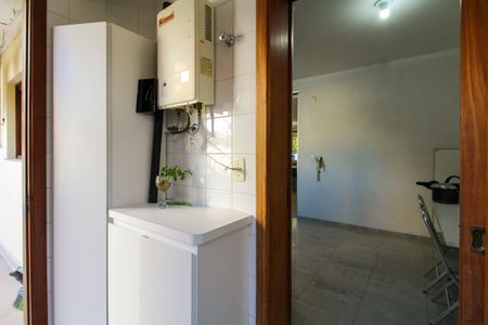 Casa de condomínio à venda com 243m², 4 quartos e 3 vagasÁrea de Serviço