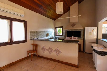 Casa de condomínio à venda com 243m², 4 quartos e 3 vagasÁrea comum - Salão de festas