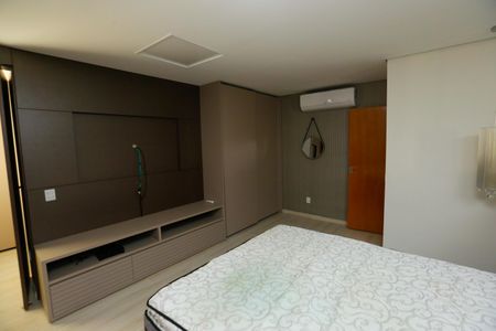 Apartamento para alugar com 240m², 4 quartos e 1 vagaSuite