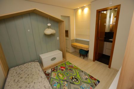 Apartamento para alugar com 240m², 4 quartos e 1 vagaSuite 2