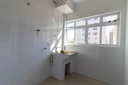 Apartamento à venda com 77m², 3 quartos e 1 vagaÁrea de Serviço