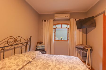 Casa à venda com 321m², 4 quartos e 3 vagasSuíte