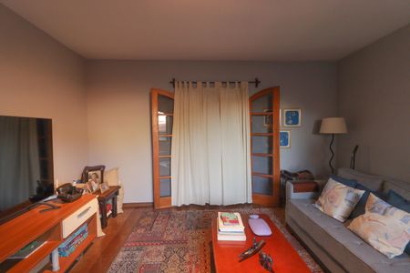 Casa à venda com 321m², 4 quartos e 3 vagasSala 2