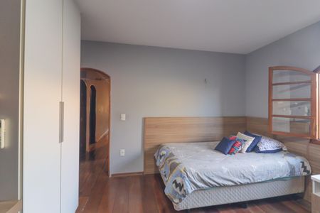 Casa à venda com 321m², 4 quartos e 3 vagasQuarto 1