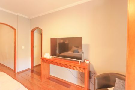 Casa à venda com 321m², 4 quartos e 3 vagasSuíte 2