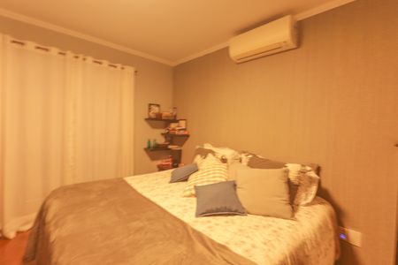 Casa à venda com 321m², 4 quartos e 3 vagasSuíte 2