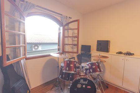 Casa à venda com 321m², 4 quartos e 3 vagasQuarto 2