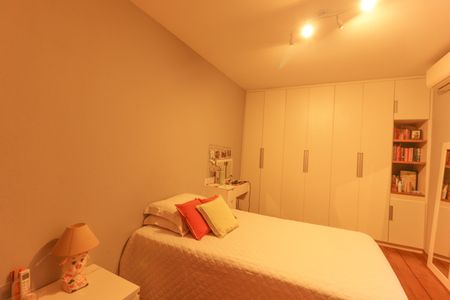 Casa à venda com 321m², 4 quartos e 3 vagasQuarto 3