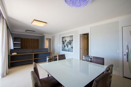 Apartamento para alugar com 136m², 3 quartos e 2 vagasSala
