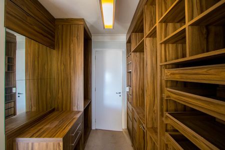Apartamento para alugar com 136m², 3 quartos e 2 vagasCloset da suíte