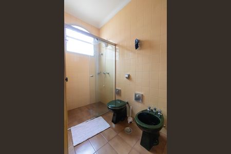 Casa à venda com 695m², 3 quartos e 7 vagas Casa à venda com 695m², 3 quartos e 7 vagasBanheiro da Suíte 02