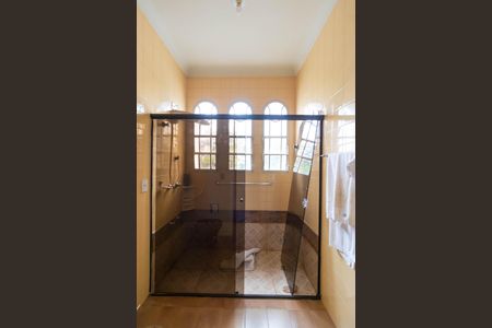 Casa à venda com 695m², 3 quartos e 7 vagas Casa à venda com 695m², 3 quartos e 7 vagasBanheiro da Suíte 03