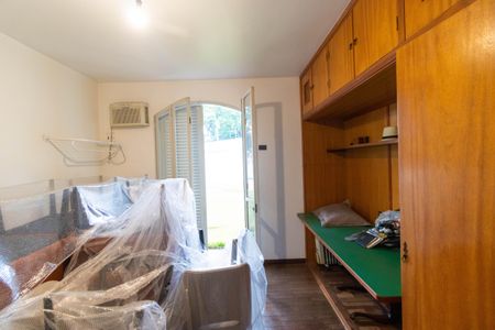 Casa à venda com 695m², 3 quartos e 7 vagas Casa à venda com 695m², 3 quartos e 7 vagasSuíte 01