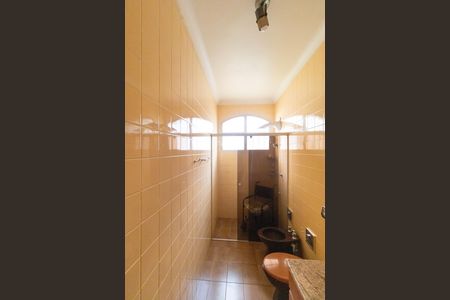 Casa à venda com 695m², 3 quartos e 7 vagas Casa à venda com 695m², 3 quartos e 7 vagasBanheiro da Suíte 01