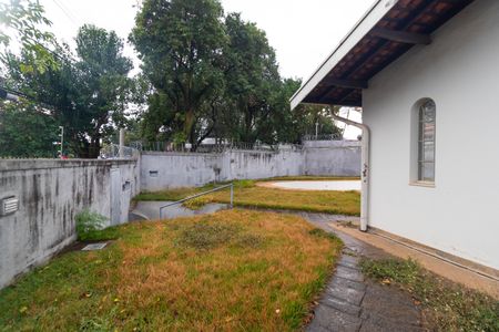 Casa à venda com 695m², 3 quartos e 7 vagas Casa à venda com 695m², 3 quartos e 7 vagasQuintal