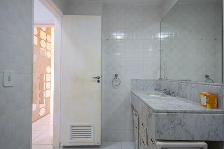 Apartamento para alugar com 68m², 2 quartos e sem vaga Apartamento para alugar com 68m², 2 quartos e sem vagaBanheiro