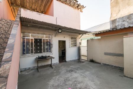 Casa para alugar com 200m², 2 quartos e 1 vagaVaranda dos fundos