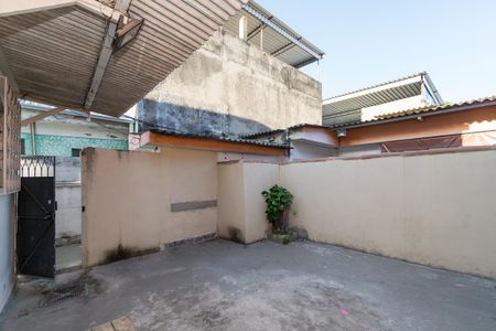 Casa para alugar com 200m², 2 quartos e 1 vagaVaranda dos fundos