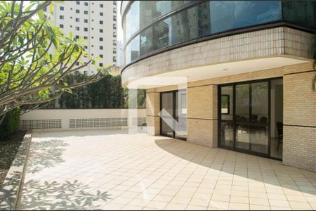 Apartamento à venda com 221m², 4 quartos e 4 vagas Apartamento à venda com 221m², 4 quartos e 4 vagasÁrea comum