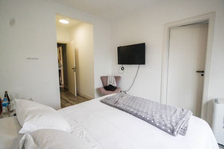 Apartamento à venda com 221m², 4 quartos e 4 vagas Apartamento à venda com 221m², 4 quartos e 4 vagasQuarto 1