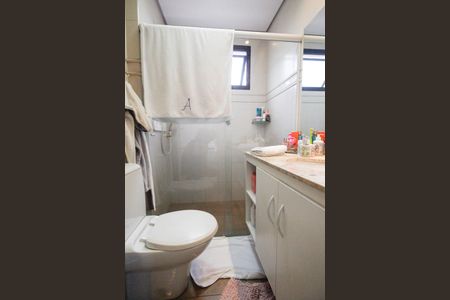 Apartamento à venda com 221m², 4 quartos e 4 vagas Apartamento à venda com 221m², 4 quartos e 4 vagasBanheiro da Suíte