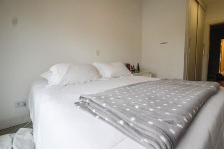 Apartamento à venda com 221m², 4 quartos e 4 vagas Apartamento à venda com 221m², 4 quartos e 4 vagasQuarto 1