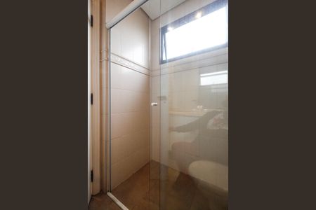 Apartamento à venda com 221m², 4 quartos e 4 vagas Apartamento à venda com 221m², 4 quartos e 4 vagasBanheiro Social