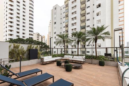 Studio para alugar com 27m², 1 quarto e sem vaga Studio para alugar com 27m², 1 quarto e sem vagaÁrea comum - Piscina