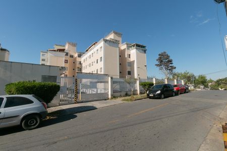 Apartamento para alugar com 60m², 2 quartos e 1 vaga Apartamento para alugar com 60m², 2 quartos e 1 vagaFachada