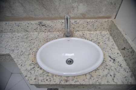 Casa à venda com 108m², 2 quartos e 1 vagaBanheiro Social