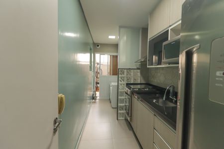 Apartamento à venda com 76m², 3 quartos e 1 vaga Apartamento à venda com 76m², 3 quartos e 1 vagaCozinha e Área de Serviço