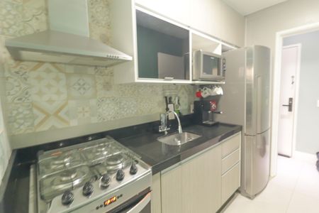 Apartamento à venda com 76m², 3 quartos e 1 vaga Apartamento à venda com 76m², 3 quartos e 1 vagaCozinha e Área de Serviço
