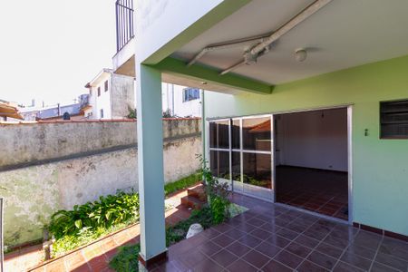 Casa à venda com 187m², 3 quartos e 2 vagas Casa à venda com 187m², 3 quartos e 2 vagasÁrea comum