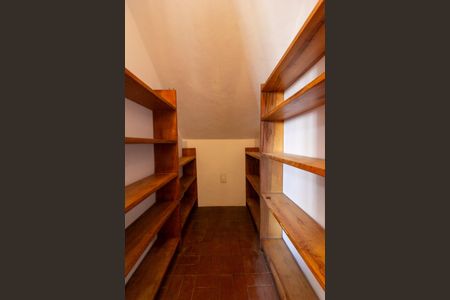 Casa à venda com 187m², 3 quartos e 2 vagas Casa à venda com 187m², 3 quartos e 2 vagasDespensa